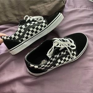 Youths Lowtop Checkered Vans